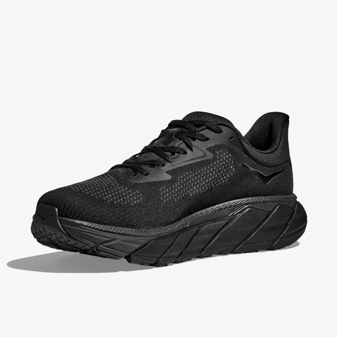 HOKA ARAHI 7 TRIPLE BLACK