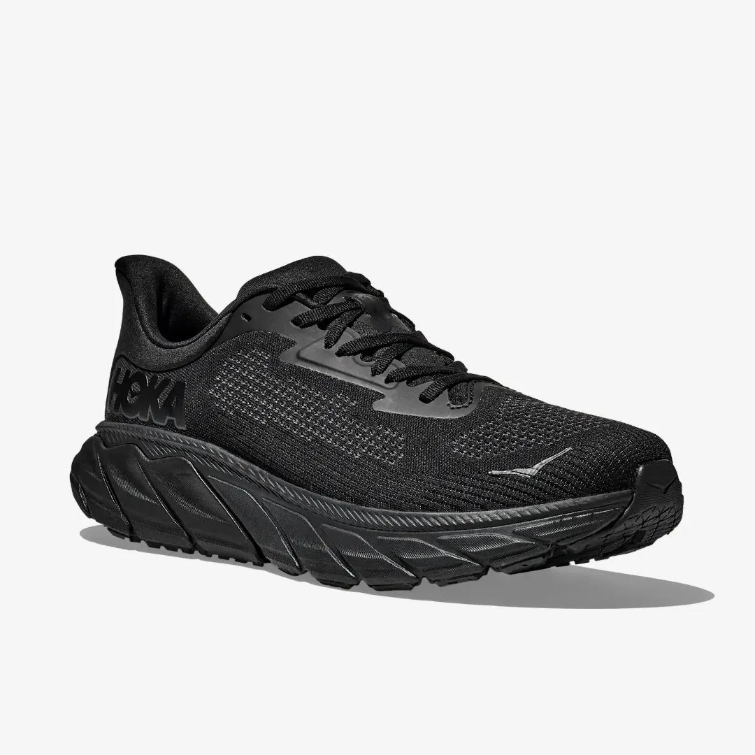 HOKA ARAHI 7 TRIPLE BLACK