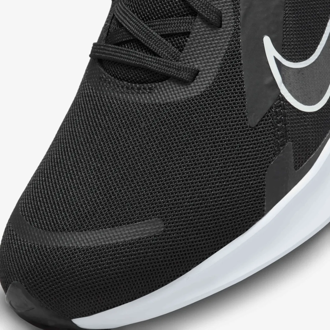 NIKE QUEST 5 BLACK SMOKE GREY WHITE