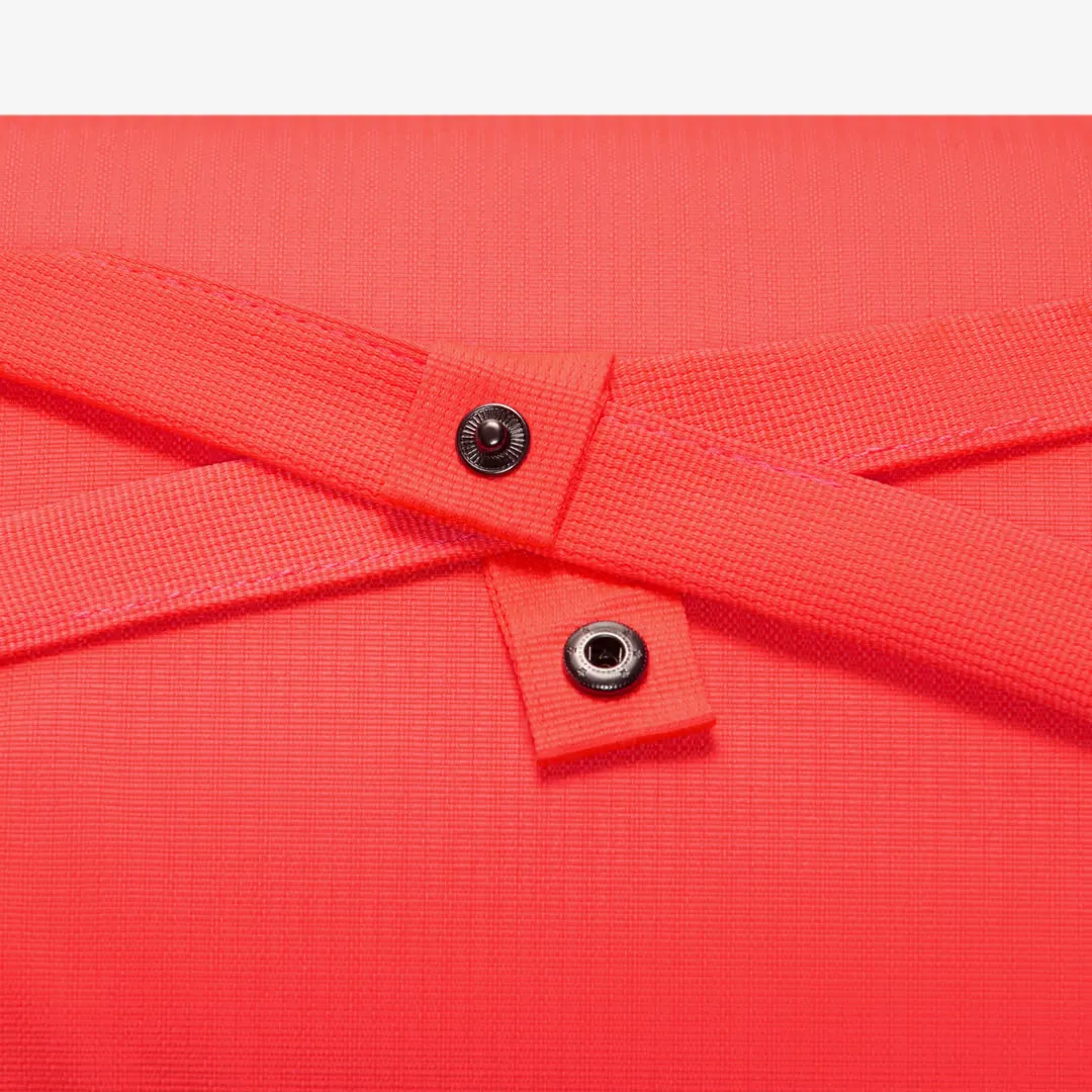 NIKE BRASILIA 9.5 TRAINING DUFFEL BAG 25L HOT LAVA