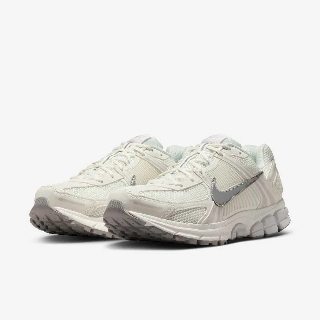 NIKE ZOOM VOMERO 5 SAIL VAST GREY