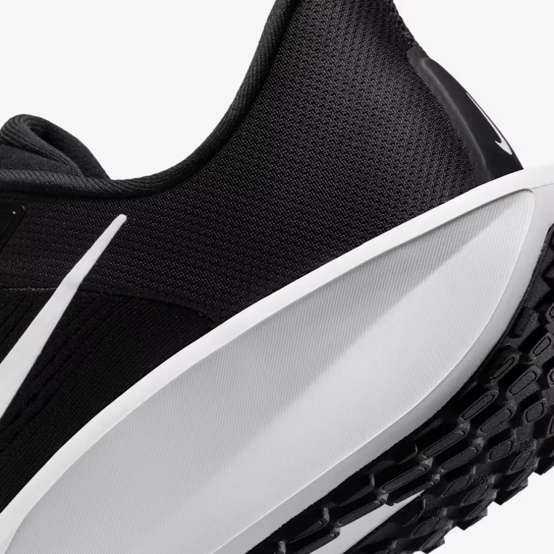 NIKE QUEST 6 BLACK IRON GREY WHITE